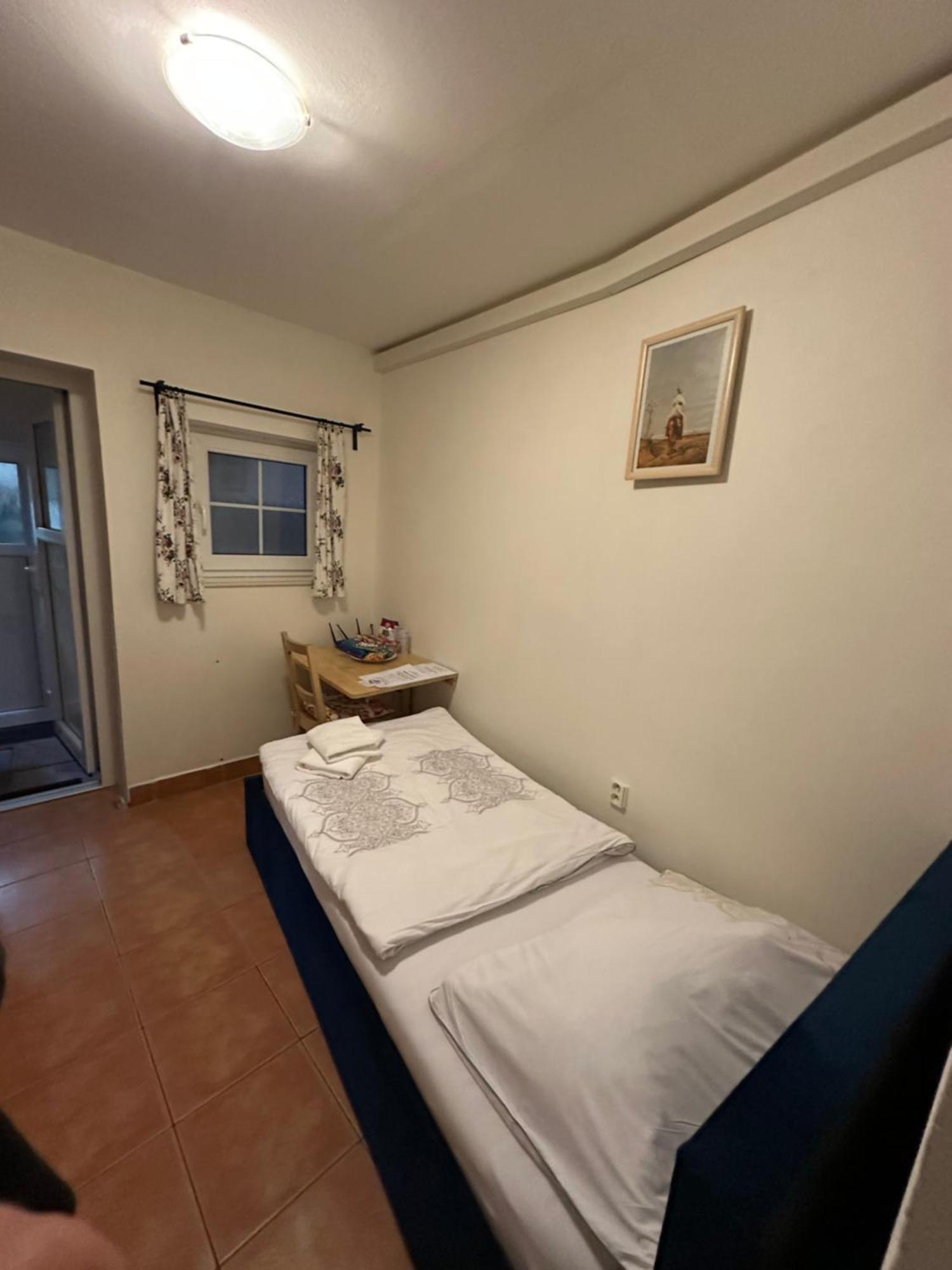 P4D Room Чешка Будьовица Екстериор снимка